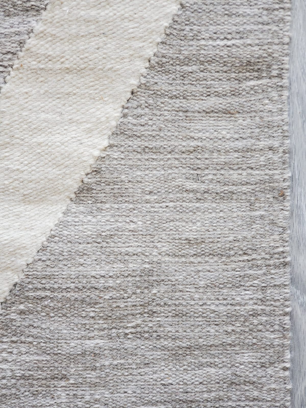 Kamilia Handwoven Wool Kilim Rug