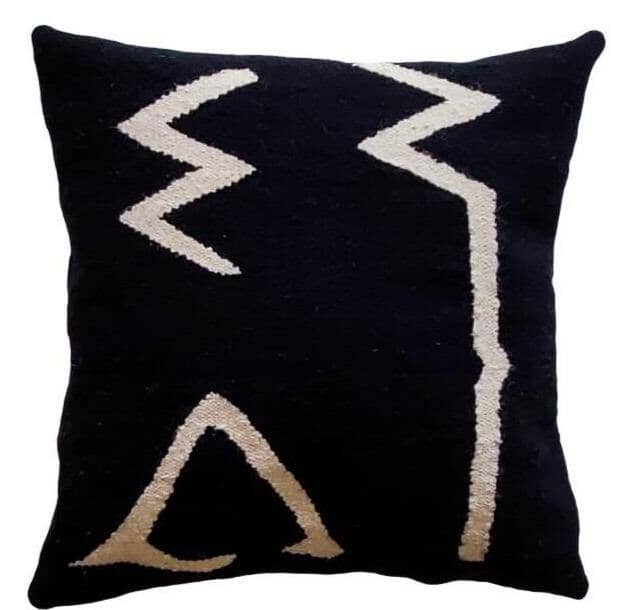 Zella black pillow