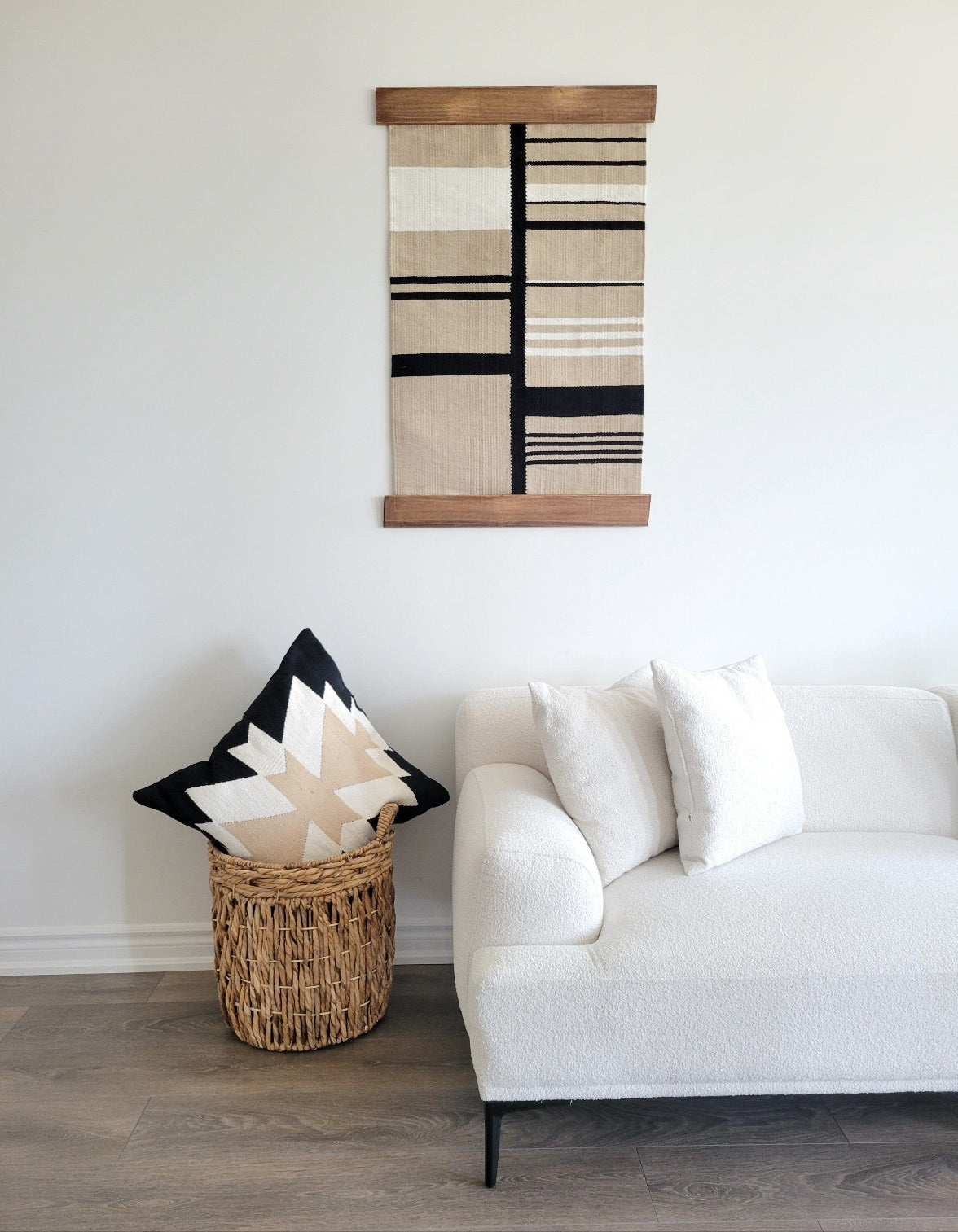 Embrace the Trend: Kilim Rugs as Stylish Wall Hangings