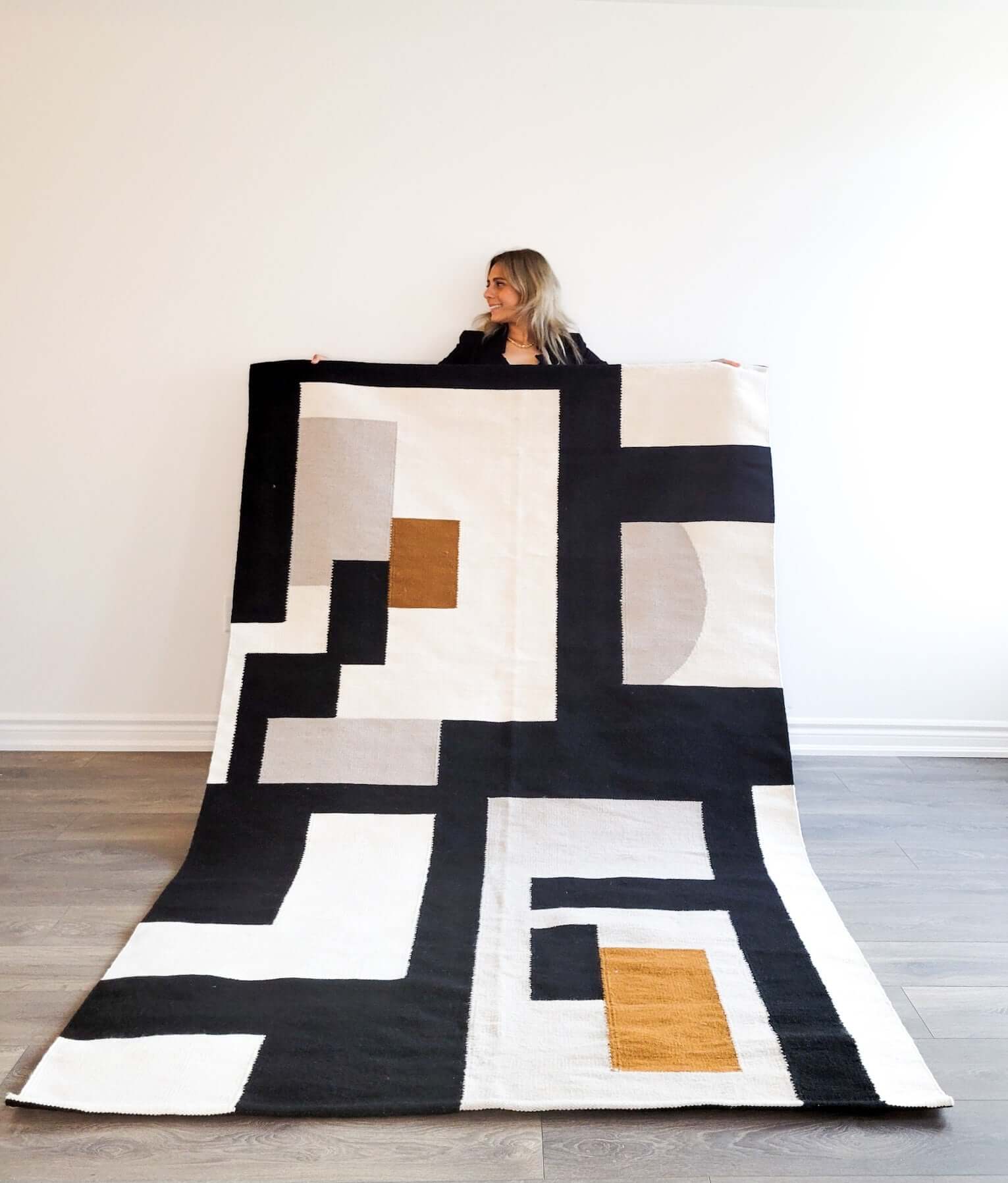 Maya Handwoven Black and Taupe Area Rug