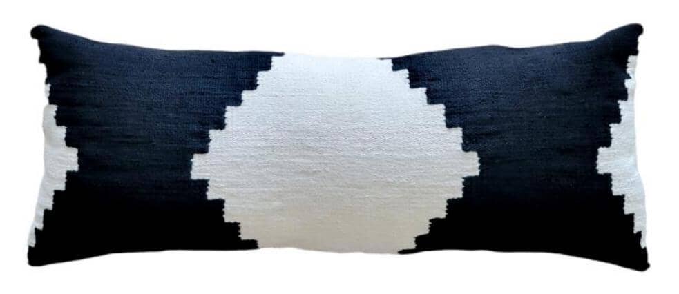 Long pillow - black and white